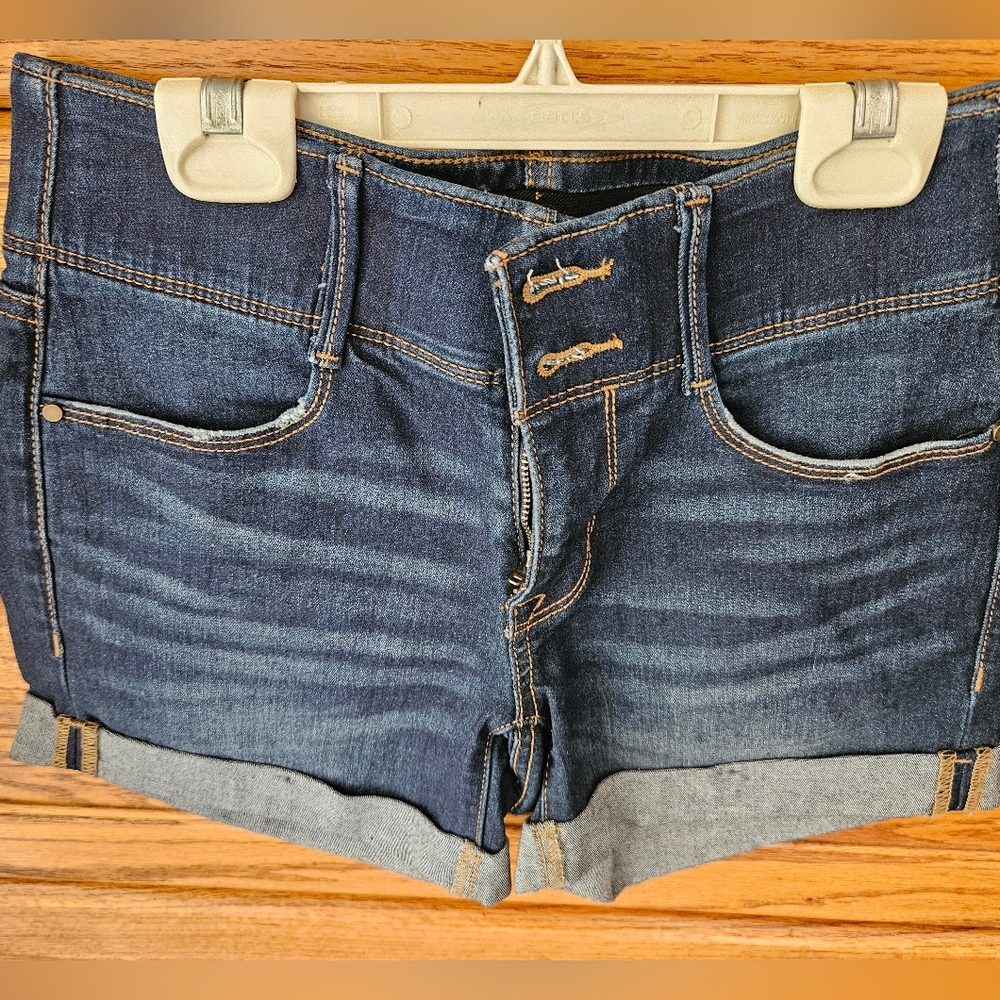 Apt. 9 Tummy Control Jean Shorts, Size 2, Blue